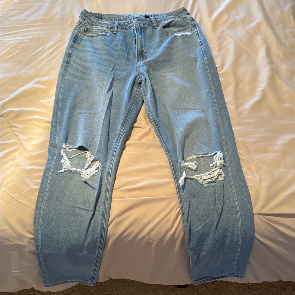 American Eagle Outfitters Light Blue High Rise Jeans